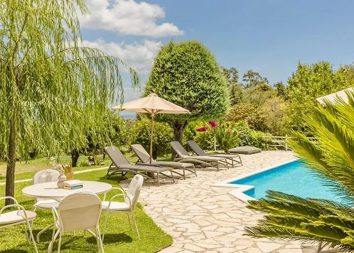 Konstantina By Select * 케팔로니아